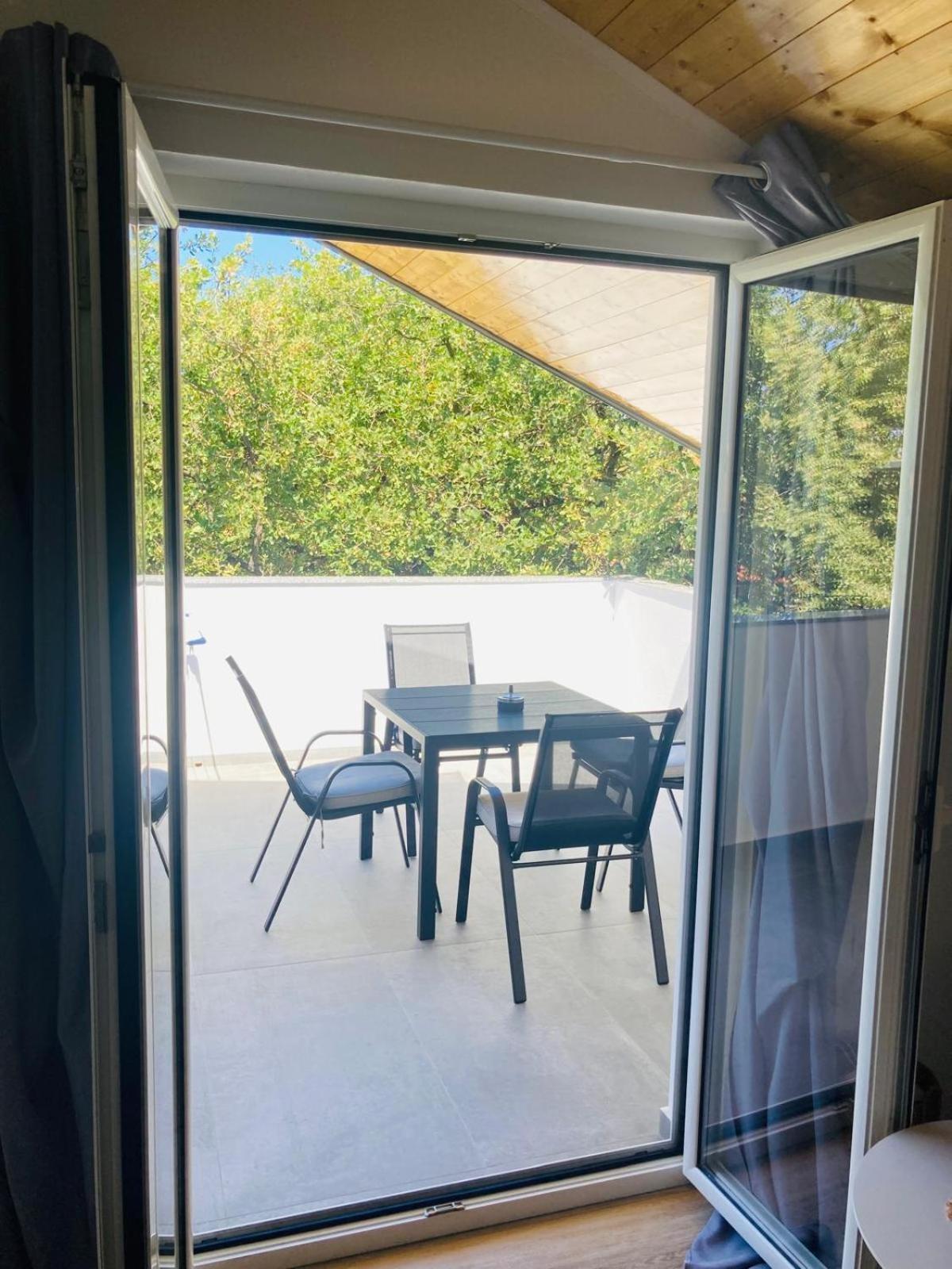 Apartment Mrkic Biograd Na Moru Exterior foto